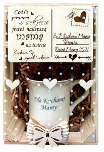 PREZENT DLA MAMY NA DZIEŃ MATKI życzenia w drewnie