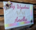personalizowany-recznik-dla-dziewczynki-na-urodziny-z-haftem-imienia.jpg.jpg
