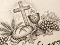 dar-oltarza-zblizenie-graweru-kielich-ihs-krzyz-chleb-wino.jpg.png