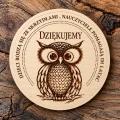 drewniana-podkladka-dla-nauczyciela-z-sowa-dziekujemy.jpg.png